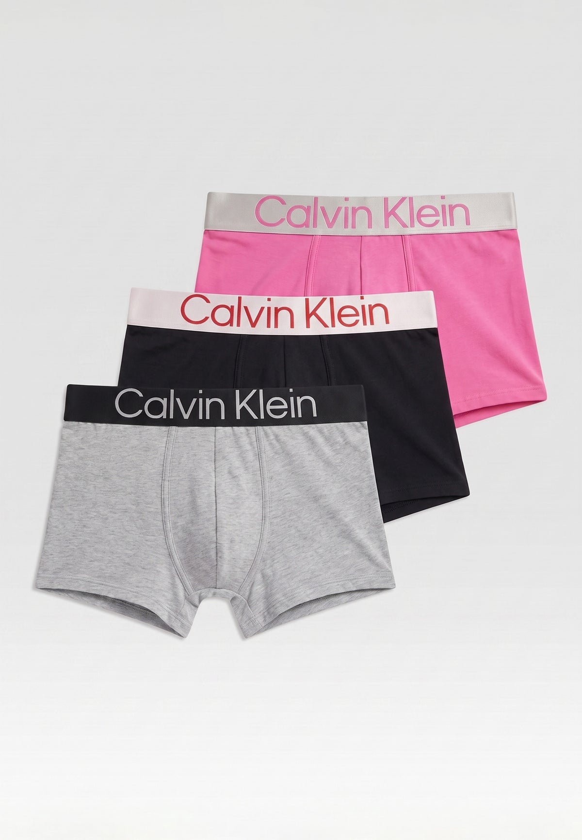 Pack de 3 boxers courts Calvin Klein — exemple d'assortiment : gris chiné, noir et rose