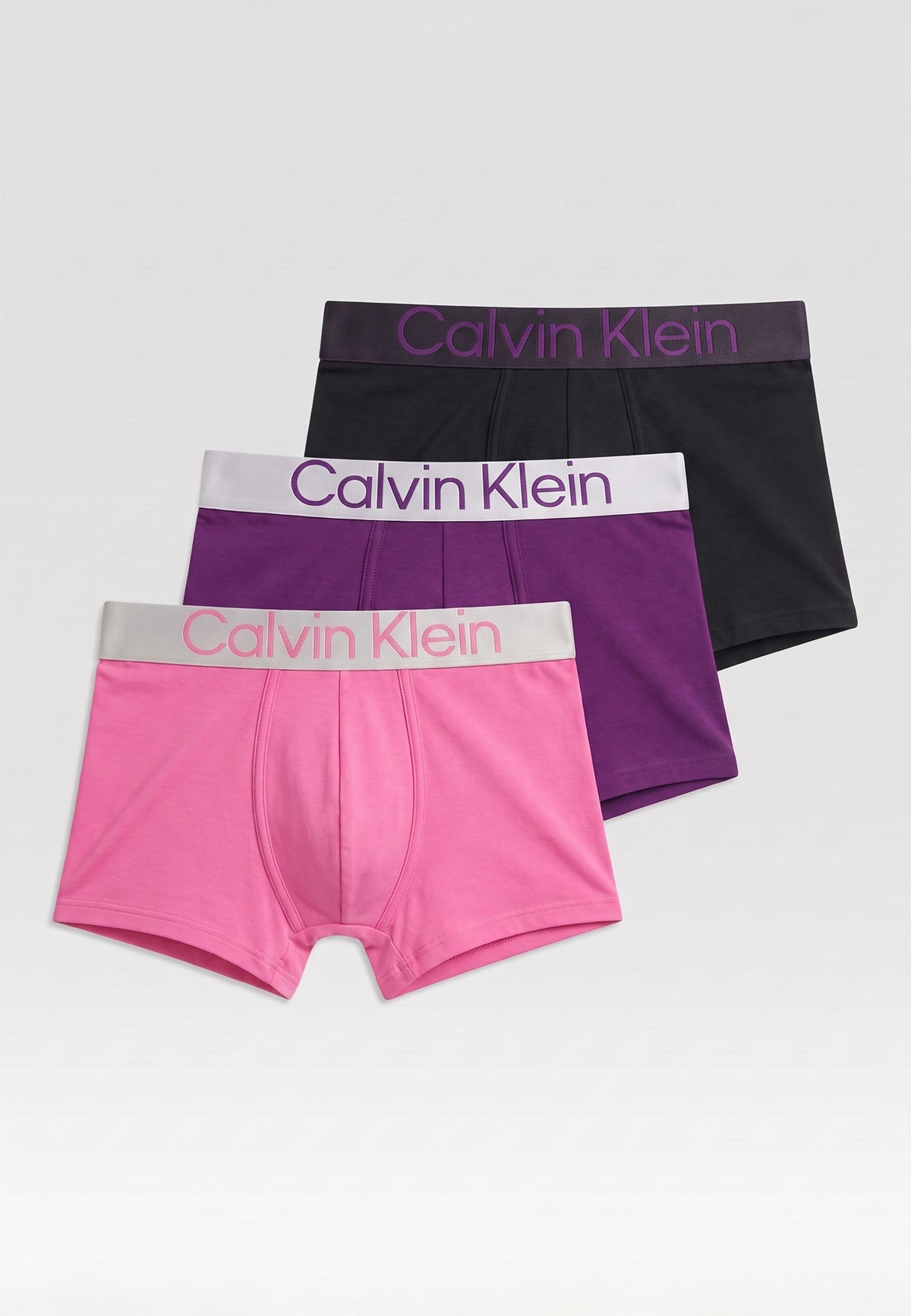 Pack de 3 boxers courts Calvin Klein — exemple d'assortiment : rose, violet et noir
